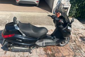 scooter piaggio X8 400