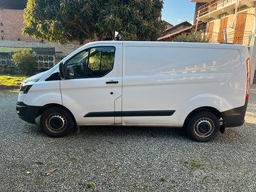 Ford Transit custom furgonato
