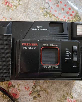 Macchina fotografica vintage Premier PC-650D