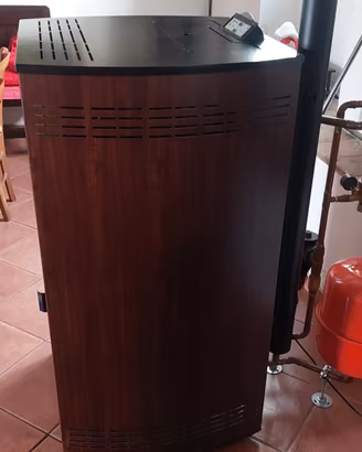 stufa a pellet idro modello "Ungaro"