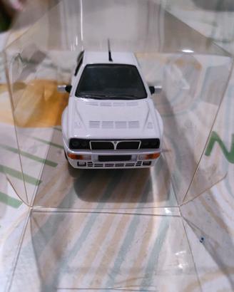 Modellino Lancia Delta HF Integrale 