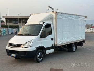 Iveco Dailly cc 3.0 con pedana idraulica
