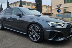 Audi A4 avant 2.0 tdi S-line