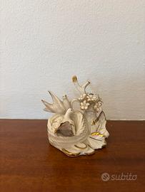 Statuina Vintage Porcellana con Dettagli Oro