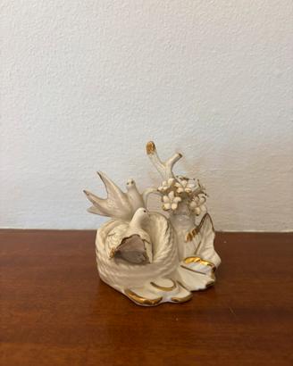 Statuina Vintage Porcellana con Dettagli Oro
