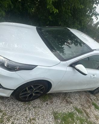 KIA CEED SW BUSINESS 1.6 CRDi 136 CV MHEV iMT