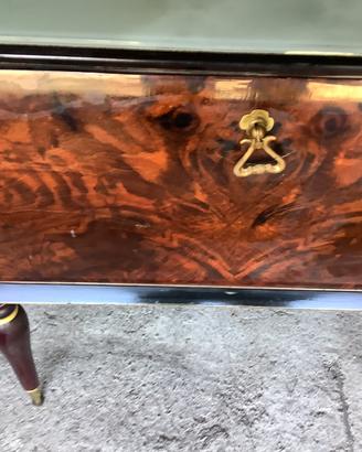 Elegante comodino vintage