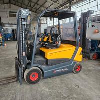 Carrello elevatore om xe30 q.li