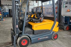 Carrello elevatore om xe30 q.li