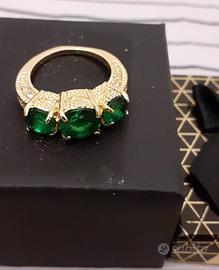 Anello tipo SMERALDO nuovo