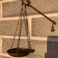 Bilancia antica di ottone piccola da collezione