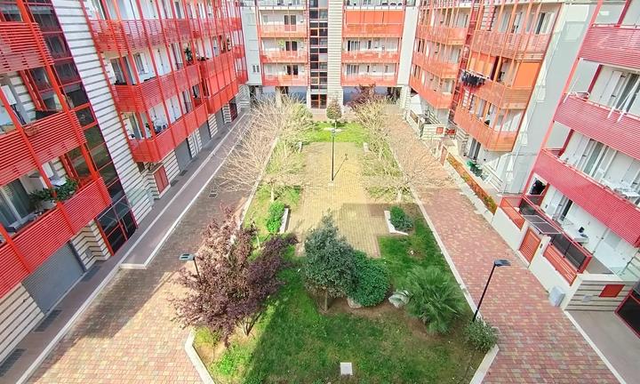 LUMINOSO APPARTAMENTO (Viale Friuli)