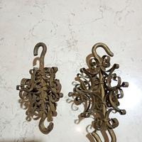 2 ganci per lampadari antichi in ferro dorati