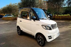 minicar Freedom Due per anziani e disabili 