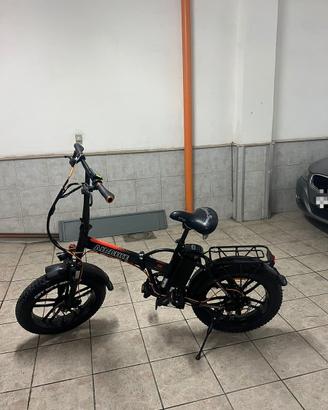 Bicicletta elettrica pieghevole
