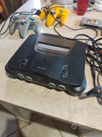 NINTENDO 64 con 2 Joypad e 2 giochi 