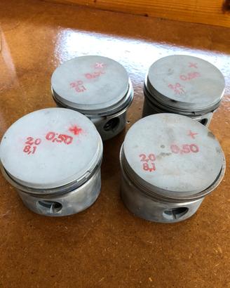 4 pistoni per BMW