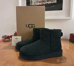 Ugg originali mai usati