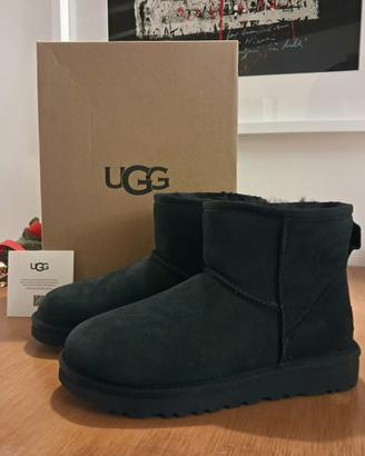 Ugg originali mai usati