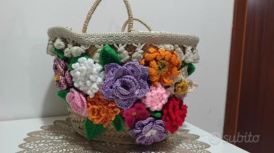 Fiori realizzati all'uncinetto 