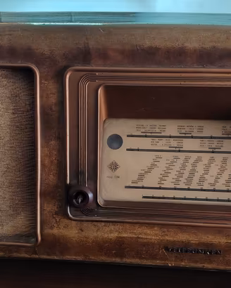Radio vintage Telefunken mod. T-84