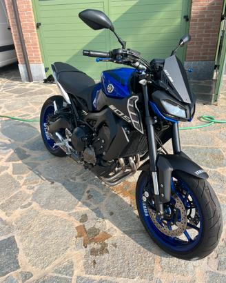 YAMAHA MT 09