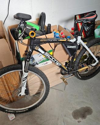 MTB Scott 26" L usata