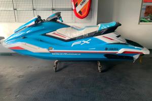 Moto D'acqua Yamaha SEA DOO CON POCHE ORE