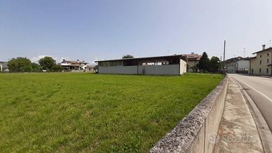 Terreno di 940 m² a Corno di Rosazzo