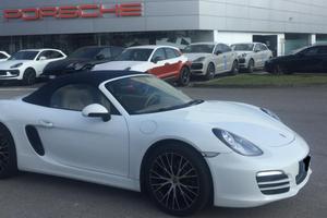 Porsche 981 convertibile, Manuale