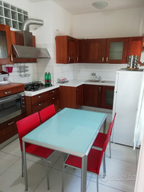 Camera posto letto con posto auto e bici