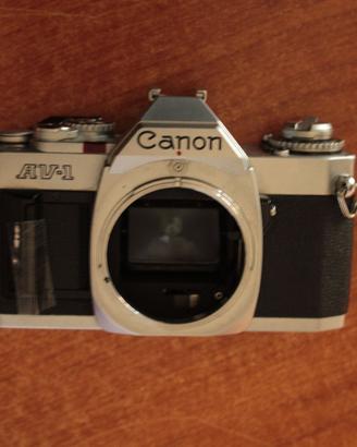 Canon AV1 per ricambi