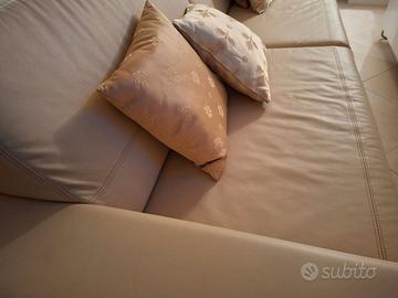 Divano letto in pelle