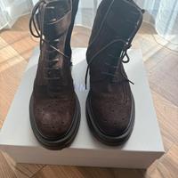 Stivaletto pelle scamosciata marrone - Carmens