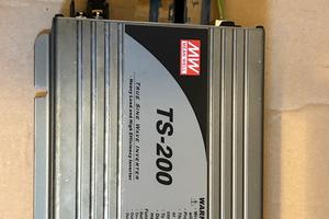 Inverter alimentazione 12v uscita 220v 200w