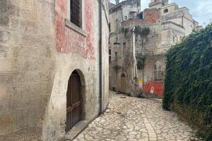 Ampi Locali nel Cuore del Centro Storico