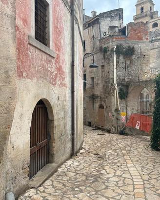 Ampi Locali nel Cuore del Centro Storico