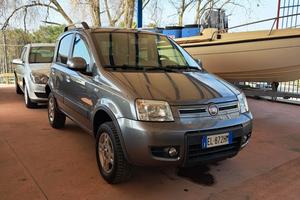 Fiat Panda 1.3 M.JET 4x4 CON GANCIO TRAINO