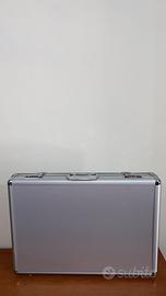 Cassetta lenti con valigia