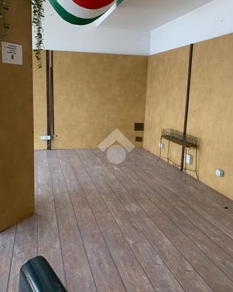 NEGOZIO A PALOSCO