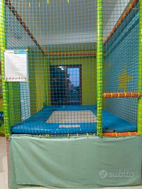 trampolino tappeto elastico per ludoteca