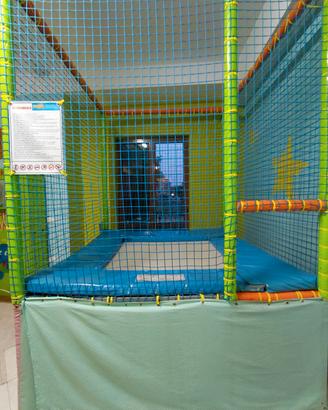 trampolino tappeto elastico per ludoteca