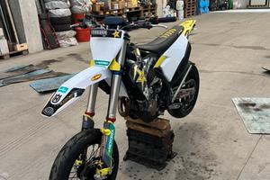 HUSQVARNA  FC  450  2021 ROCKSTAR targata