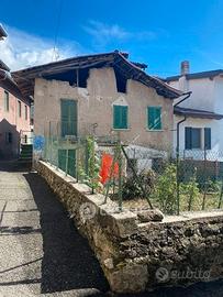 2 proprietà da ristrutturare