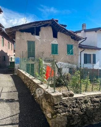 2 proprietà da ristrutturare