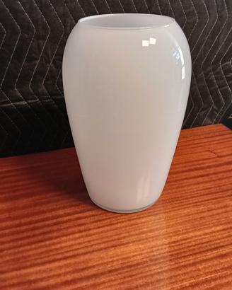 vaso bianco in vetro 