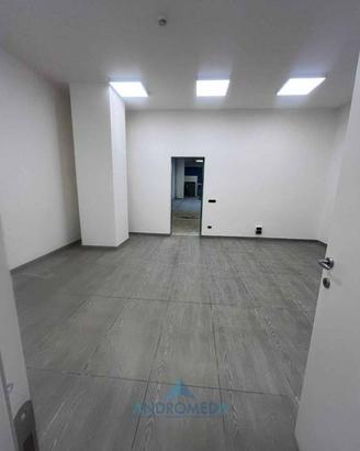 Immobile di 1820 m² a Nola