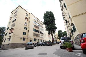 3 LOCALI A NAPOLI