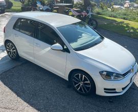 Volkswagen Golf 7 - 1.4 TSI
