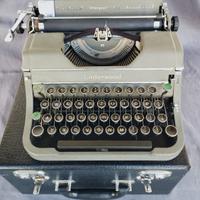 UNDERWOOD RARA MACCHINA DA SCRIVERE MOD. CHAMPION